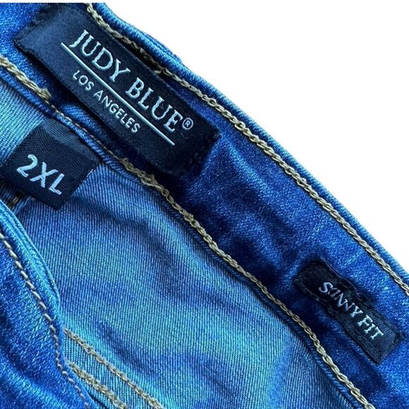 Judy Blue Mariah Distressed Serape Patch Skinny Fit Denim Jeans - Picture 6 of 13